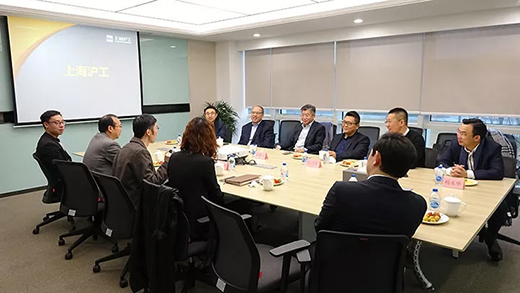 复旦大学治理学院院长陆雄文教授一行莅临银娱优越会717参观领导